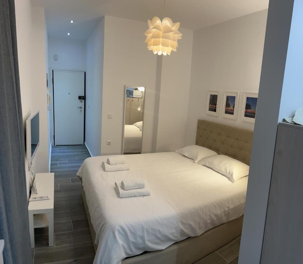 סלוניקי Small Budget Diamond Apartment In Agias Sofias. מראה חיצוני תמונה