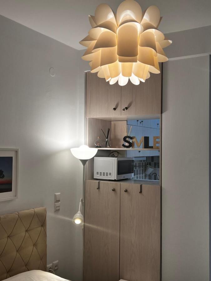 סלוניקי Small Budget Diamond Apartment In Agias Sofias. מראה חיצוני תמונה